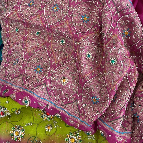 Intricate beadwork and kundan style Saree for shaadi Green and Pink Brand New - Picture 4 of 4